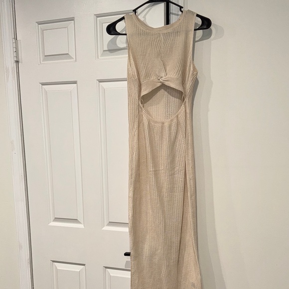 Elegant Cream Sleeveless swim coverup nwot - Picture 4 of 6